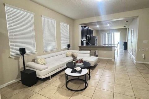 Casa en venta en Kissimmee, Florida, 4 dormitorios, 158.49 m2 № 2100742 - foto 5