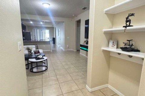 Casa en venta en Kissimmee, Florida, 4 dormitorios, 158.49 m2 № 2100742 - foto 3