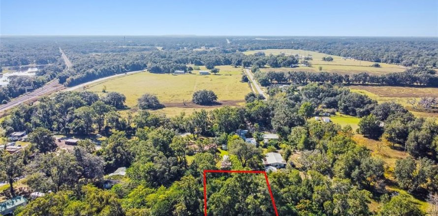 Terreno en Zephyrhills, Florida № 2163855