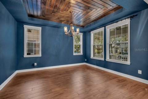 House in Fish Hawk, Florida 4 bedrooms, 291.16 sq.m. № 2200484 - photo 4
