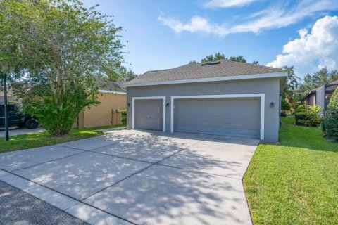 House in Fish Hawk, Florida 4 bedrooms, 291.16 sq.m. № 2200484 - photo 2