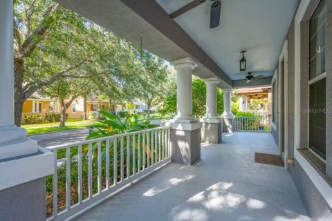 House in Fish Hawk, Florida 4 bedrooms, 291.16 sq.m. № 2200484 - photo 3