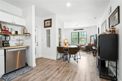 Condo in Miami Beach, Florida, 1 bedroom  № 1844198 - photo 7