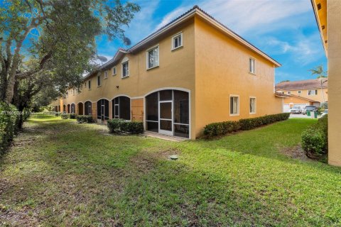 Townhouse in Margate, Florida 3 bedrooms, 125.98 sq.m. № 1693868 - photo 5