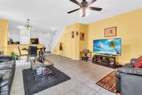 Townhouse in Margate, Florida 3 bedrooms, 125.98 sq.m. № 1693868 - photo 21
