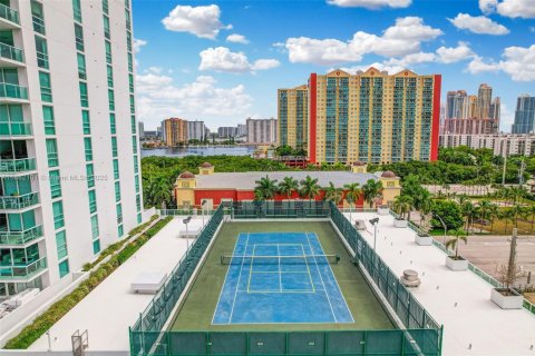 Condominio en venta en Sunny Isles Beach, Florida, 3 dormitorios, 160.91 m2 № 1977826 - foto 6