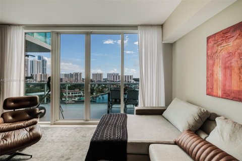 Condominio en venta en Sunny Isles Beach, Florida, 3 dormitorios, 160.91 m2 № 1977826 - foto 19