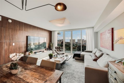 Condominio en venta en Sunny Isles Beach, Florida, 3 dormitorios, 160.91 m2 № 1977826 - foto 15