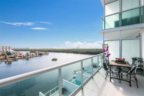 Condominio en venta en Sunny Isles Beach, Florida, 3 dormitorios, 160.91 m2 № 1977826 - foto 8