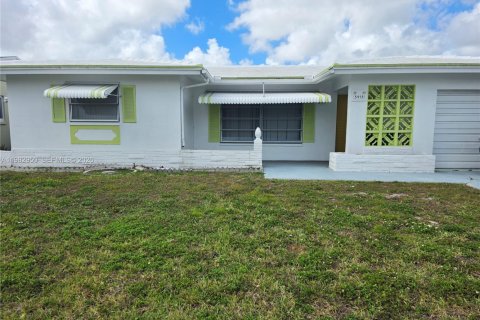 Дом в Тамарак, Флорида 2 спальни, 146.69м2 № 2045447