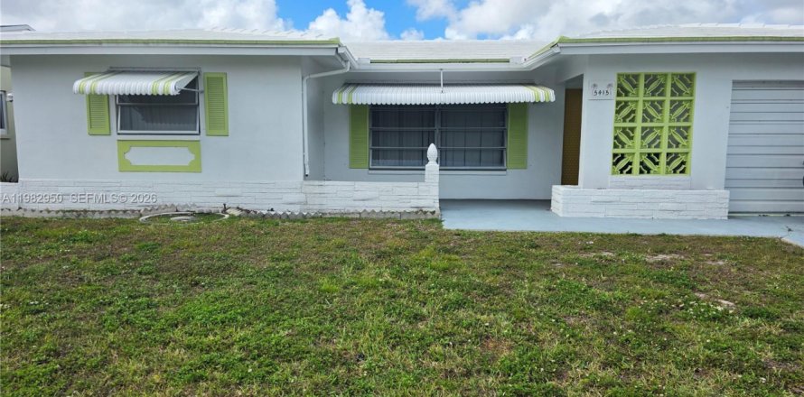 Дом в Тамарак, Флорида 2 спальни, 146.69м2 № 2045447