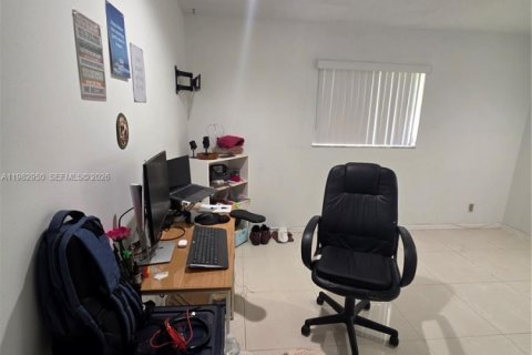 Купить виллу или дом в Тамарак, Флорида 2 спальни, 146.69м2, № 2045447 - фото 5