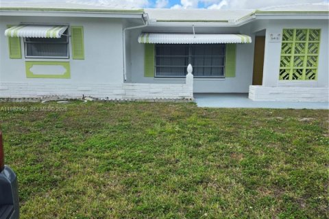 Купить виллу или дом в Тамарак, Флорида 2 спальни, 146.69м2, № 2045447 - фото 10