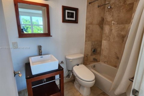 Appartement à louer à Bay Harbor Islands, Floride: 2 chambres, 139.35 m2 № 1996961 - photo 27