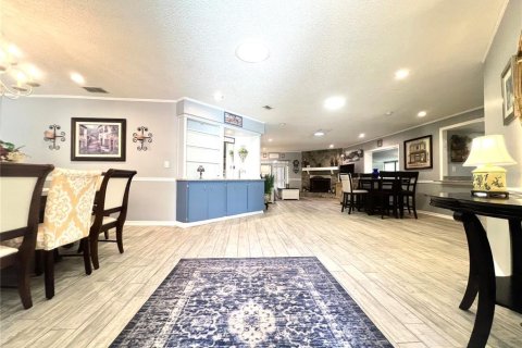House in Palm Harbor, Florida 3 bedrooms, 205.69 sq.m. № 1550383 - photo 4