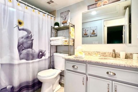 House in Palm Harbor, Florida 3 bedrooms, 205.69 sq.m. № 1550383 - photo 20