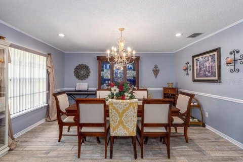House in Palm Harbor, Florida 3 bedrooms, 205.69 sq.m. № 1550383 - photo 6