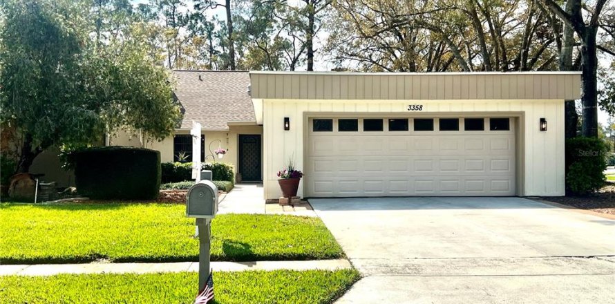 House in Palm Harbor, Florida 3 bedrooms, 205.69 sq.m. № 1550383