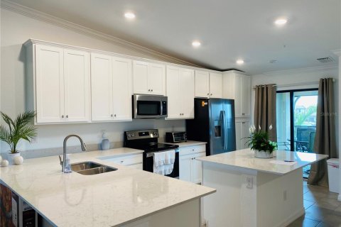 Condo in Bradenton, Florida, 2 bedrooms in LAKEWOOD NATIONAL  № 248891 - photo 10