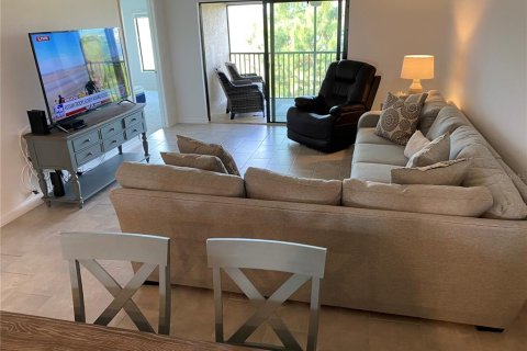 Condo in Bradenton, Florida, 2 bedrooms in LAKEWOOD NATIONAL  № 248891 - photo 28