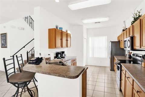 Villa ou maison à vendre à Haines City, Floride: 5 chambres, 236.16 m2 № 2349346 - photo 11