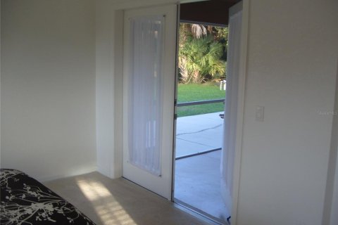 Villa ou maison à vendre à North Port, Floride: 3 chambres, 147.81 m2 № 2413679 - photo 18