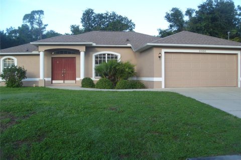 Villa ou maison à North Port, Floride 3 chambres, 147.81 m2 № 2413679