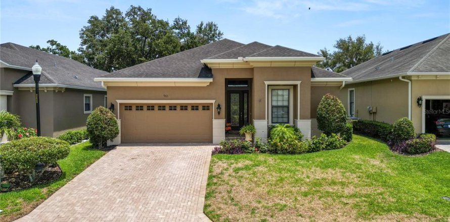 House in Lakeland, Florida 3 bedrooms, 209.22 sq.m. № 1791598