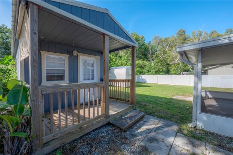 House in Lutz, Florida 4 bedrooms, 127.46 sq.m. № 2403685 - photo 23
