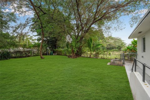 Villa ou maison à louer à Miami, Floride: 3 chambres, 98.85 m2 № 2023972 - photo 20