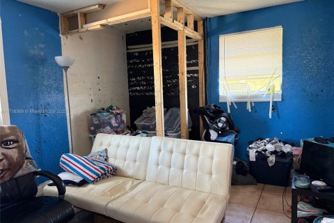 Commercial property in Fort Lauderdale, Florida № 1863894 - photo 28