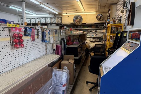 Commercial property in Fort Lauderdale, Florida № 1863894 - photo 17
