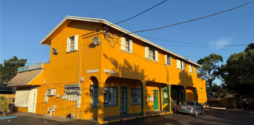 Commercial property in Fort Lauderdale, Florida № 1863894