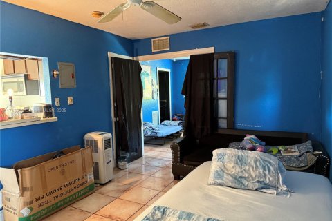 Commercial property in Fort Lauderdale, Florida № 1863894 - photo 25