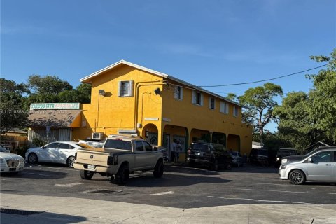 Commercial property in Fort Lauderdale, Florida № 1863894 - photo 3