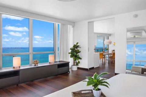Condo in Miami Beach, Florida, 3 bedrooms  № 2022976 - photo 28
