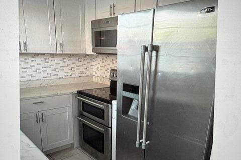 Condominio en alquiler en West Palm Beach, Florida, 2 dormitorios, 74.14 m2 № 2084892 - foto 4