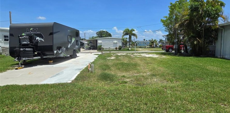 Terrain à Palm Harbor, Floride № 2233460