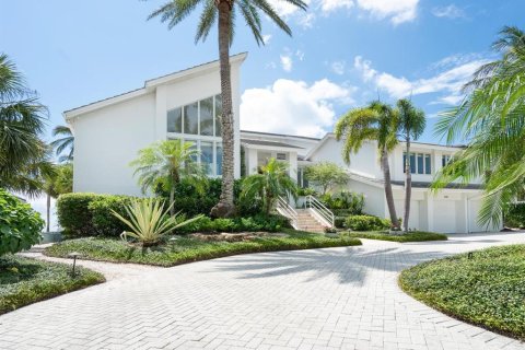 Villa ou maison à vendre à Sarasota, Floride: 4 chambres, 429.02 m2 № 1915385 - photo 10