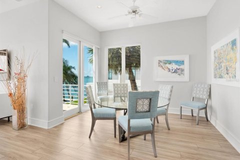 Villa ou maison à vendre à Sarasota, Floride: 4 chambres, 429.02 m2 № 1915385 - photo 26
