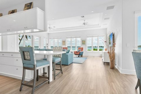 Villa ou maison à vendre à Sarasota, Floride: 4 chambres, 429.02 m2 № 1915385 - photo 18