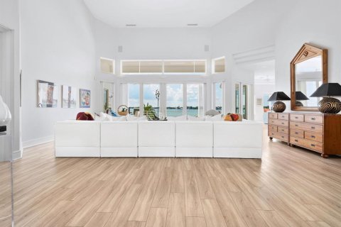 Villa ou maison à vendre à Sarasota, Floride: 4 chambres, 429.02 m2 № 1915385 - photo 13