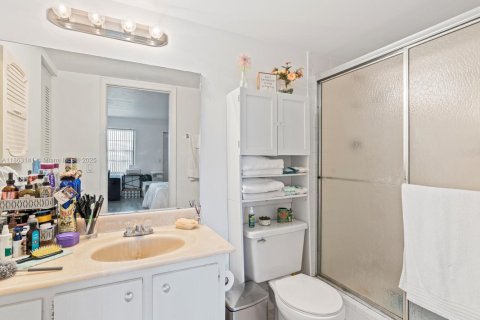 Copropriété à vendre à Pembroke Pines, Floride: 2 chambres, 96.99 m2 № 1890340 - photo 15