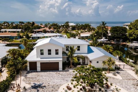 Villa ou maison à vendre à Holmes Beach, Floride: 5 chambres, 343.74 m2 № 1687138 - photo 2