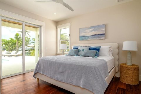Villa ou maison à vendre à Holmes Beach, Floride: 5 chambres, 343.74 m2 № 1687138 - photo 19