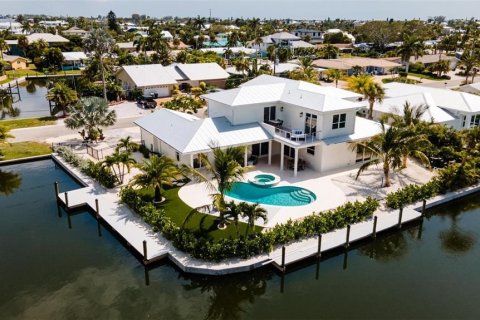 Villa ou maison à vendre à Holmes Beach, Floride: 5 chambres, 343.74 m2 № 1687138 - photo 1