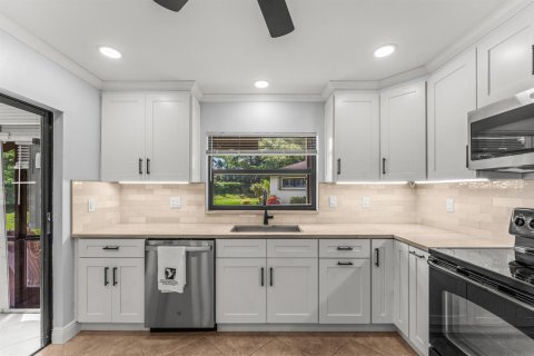 Copropriété à vendre à Boynton Beach, Floride: 2 chambres, 130.06 m2 № 2175623 - photo 14