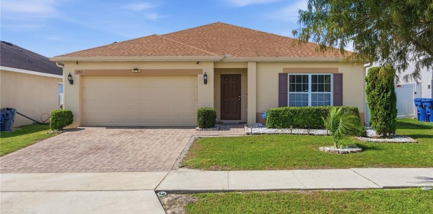 Villa ou maison à Groveland, Floride 3 chambres, 157.93 m2 № 2416426