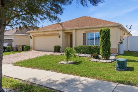 Villa ou maison à vendre à Groveland, Floride: 3 chambres, 157.93 m2 № 2416426 - photo 3