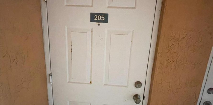 Condominio en Fort Lauderdale, Florida, 2 dormitorios № 2083175